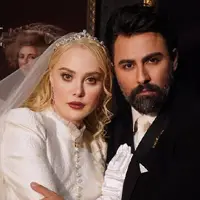 مرجانه گلچین عقد آریایی زوج تازه سینما را خواند