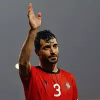 شجاع در آستانه یک گل والی زیبا!