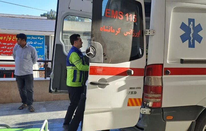 واژگونی مینیبوس در محور کرمانشاه – کامیاران با ۱۴ مصدوم