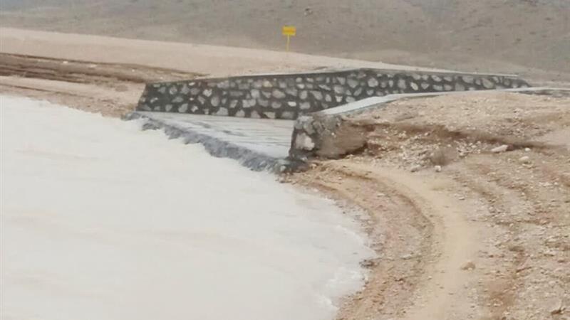 پایان عملیات بازسازی ۲ بند خاکی نیریز با هدف کنترل سیلاب و تغذیه سفرههای زیرزمینی