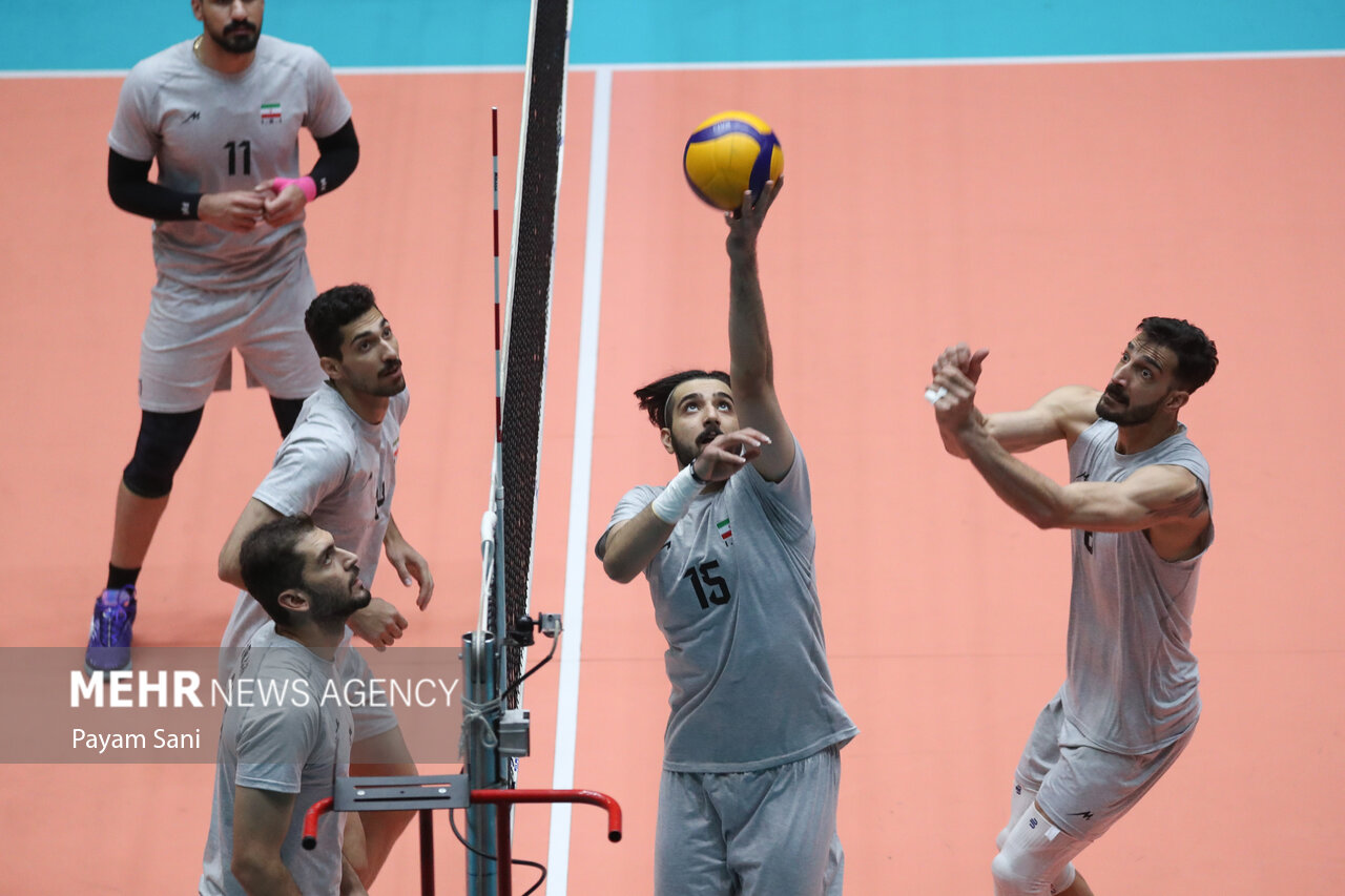 تمرین مردان والیبال ایران پیش از اعزام به ریاض
