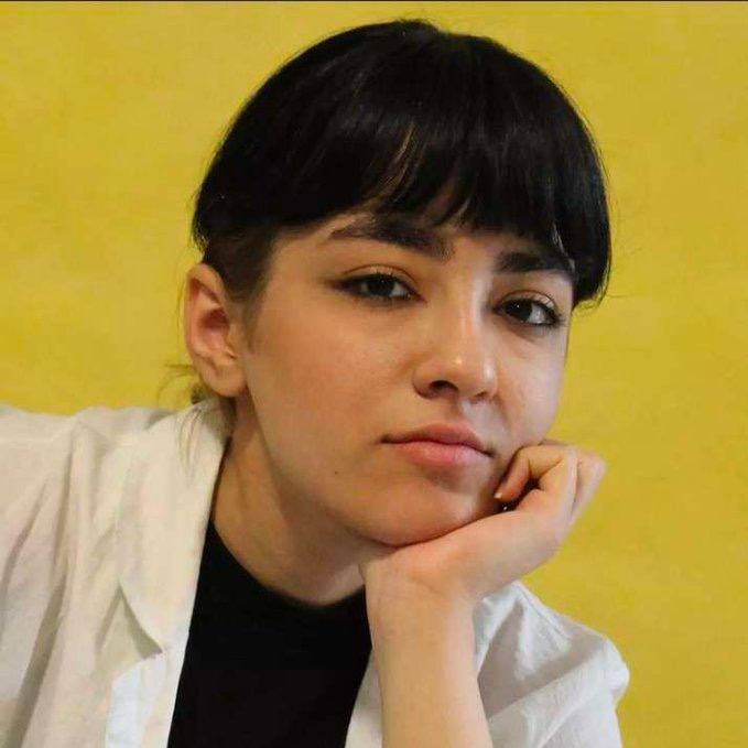 تسنیم: مادر نیکا شاکرمی با همراهی یک گروه تجزیهطلب به آلمان مهاجرت کرد
