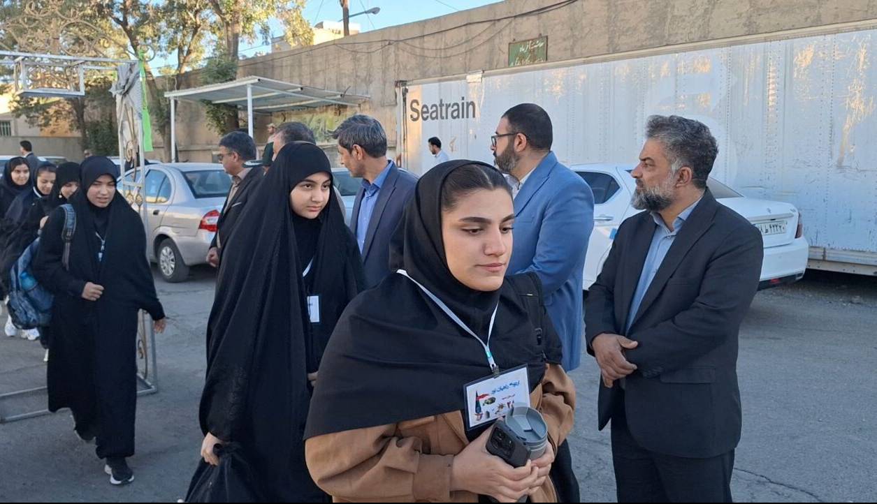 اعزام ۲۰۰ دانشآموز دختر کنگاوری به مناطق عملیاتی دفاع مقدس