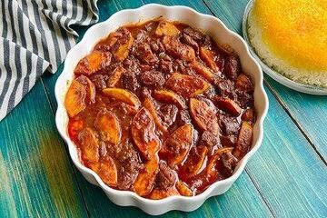 طرز تهیه خورشت به خوشمزه؛ یک غذای پاییزی دلچسب