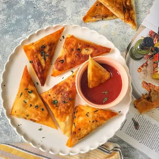 سمبوسه پیتزایی طعمش بینظیره