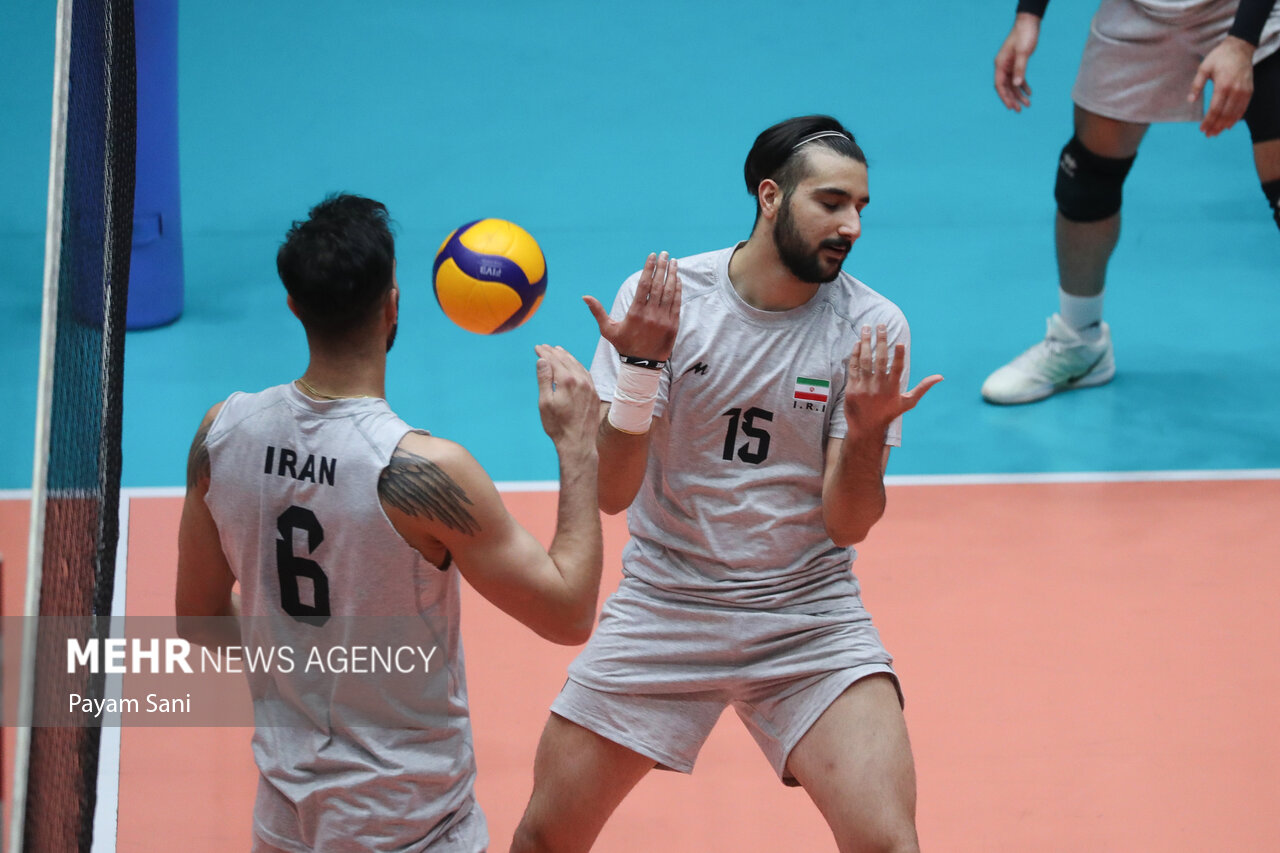 تمرین مردان والیبال ایران پیش از اعزام به ریاض