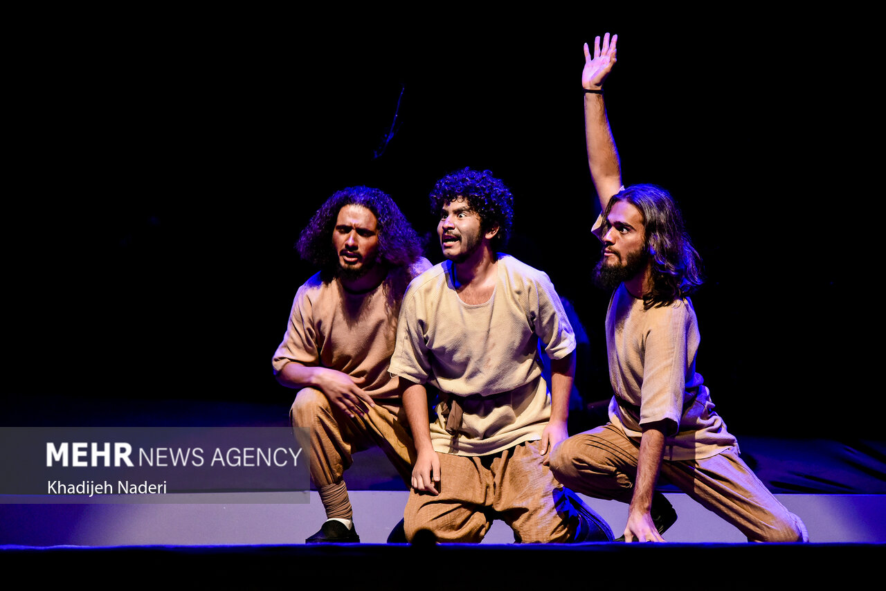 اجرای نمایش «یک تن» در اصفهان