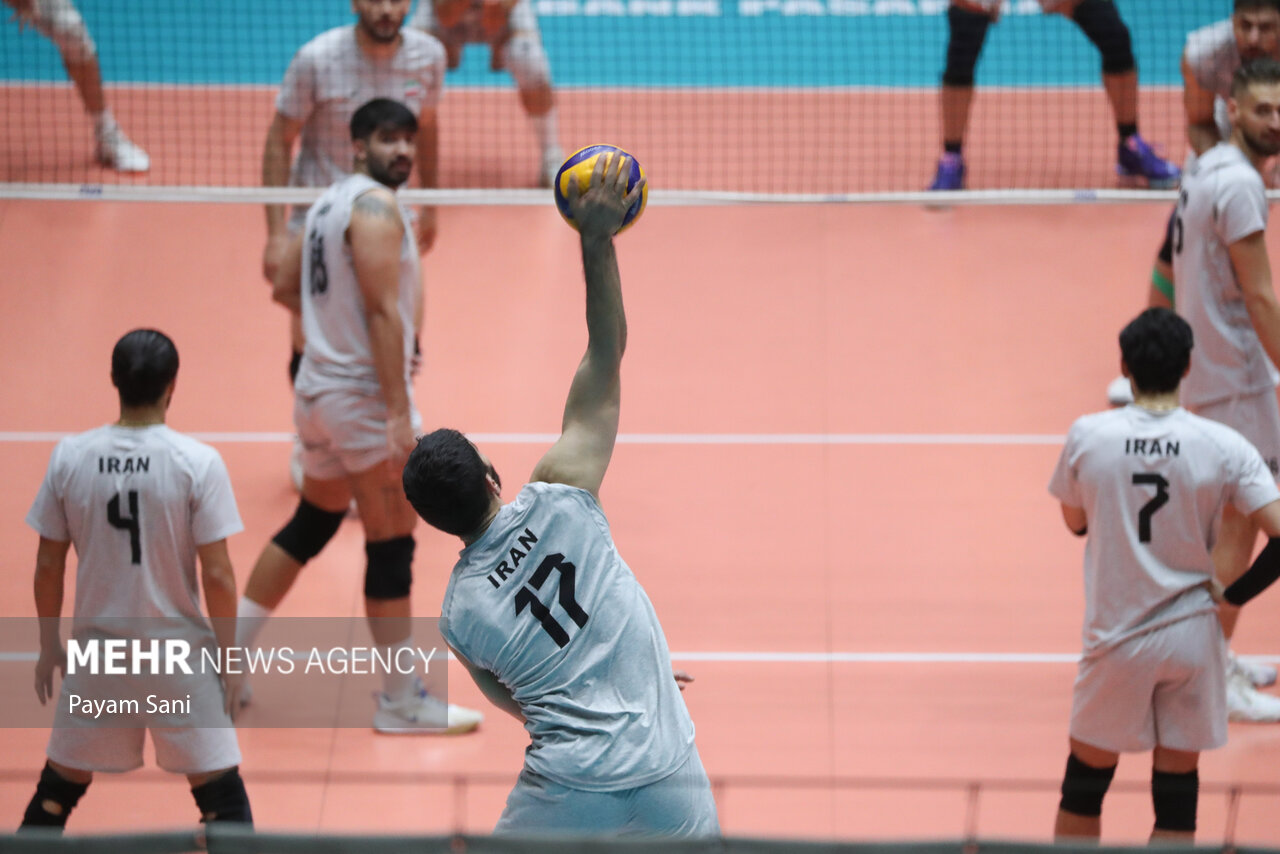 تمرین مردان والیبال ایران پیش از اعزام به ریاض