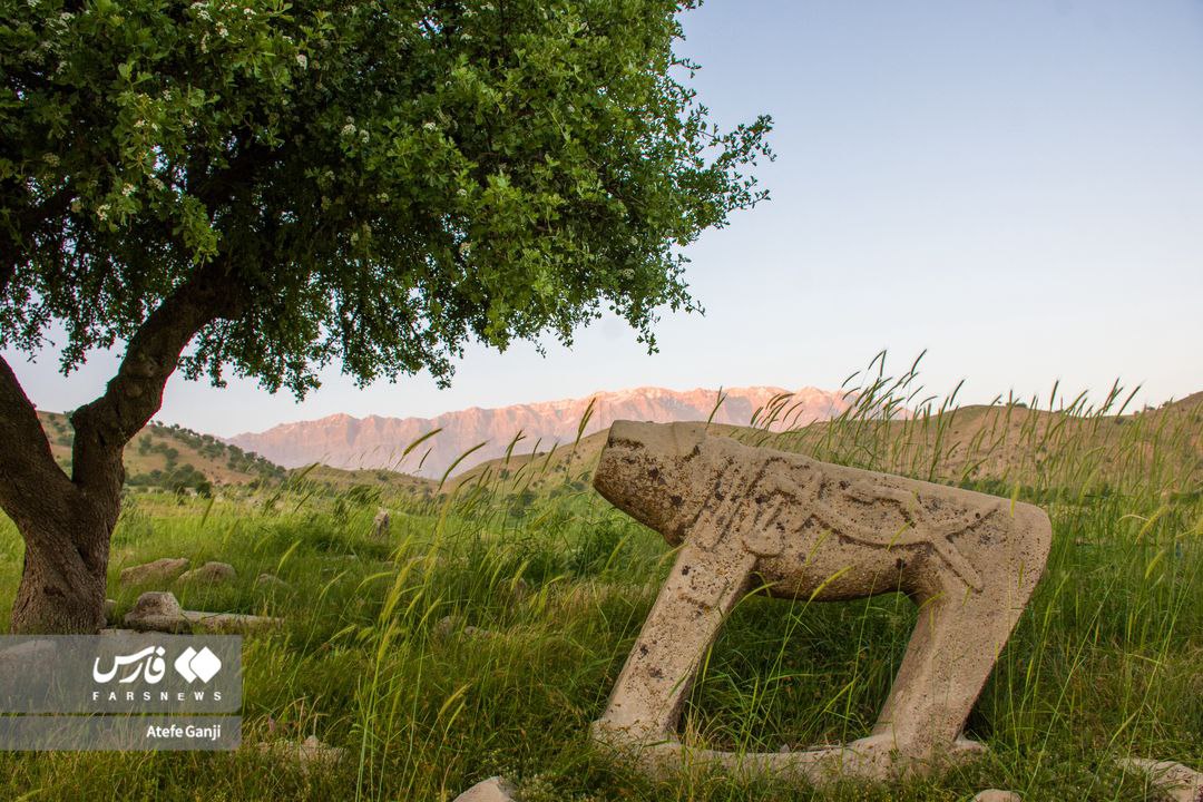 شیر سنگی؛ نماد هویت بختیاری