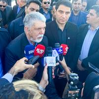 وزیر ارشاد: تئاتر خیابانی مریوان ویترینی از ظرفیتهای هنر نمایش در ایران است