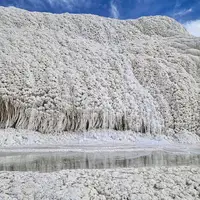 آبشار پتاس در اصفهان؛ اولین آبشار نمکی در جهان