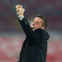 سرمربی جدید پرسپولیس در هواپیما چه میکرد؟