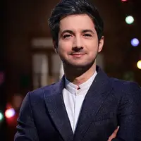 ⁨ نجم‌الدین شریعتی در اکران خصوصی فیلم «بچه مردم»⁩