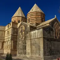 اولین کلیسای مسیحیت دنیا در شهر بدون کولر ایران