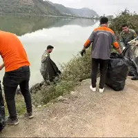 حاشیه تالاب استیل آستارا از زباله پاکسازی شد