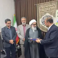 زمین احداث مصلای بزرگ ورامین به ستاد نمازجمعه واگذار شد