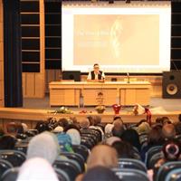 فرش دستباف ایران باید با زبان سینما و رسانه به نسلهای آینده معرفی شود