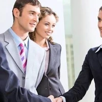 چتهای همسرم با همکارش صمیمانه است