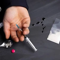شوهرم بدون خجالت مواد مخدر مصرف می‌کند