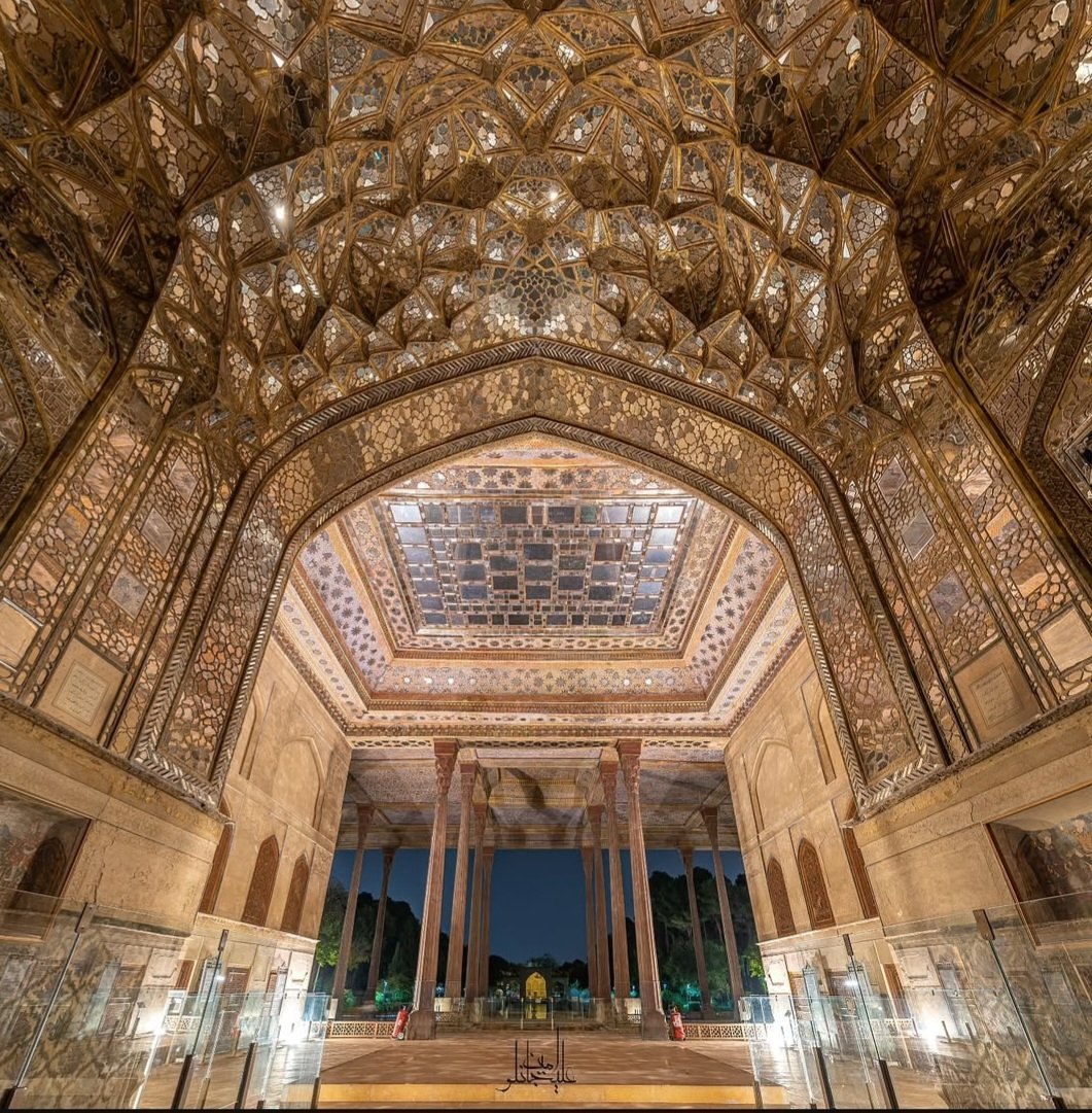 کاخ زیبای چهلستون در اصفهان از نمایی متفاوت 