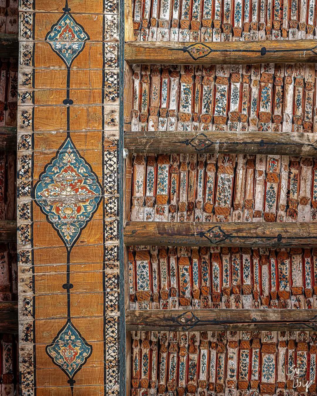 سقف چوبی مسجد ملارستم در مراغه