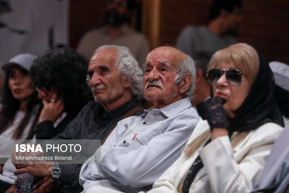 عکس/ مراسم یادبود «ناصر تقوایی»