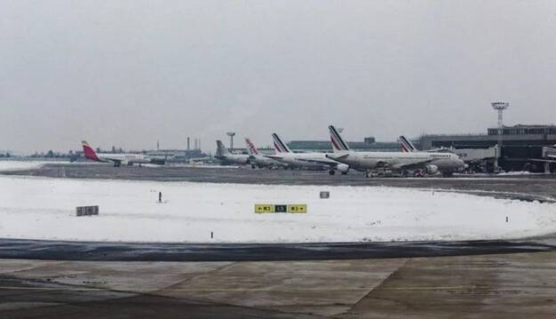 اعتراض در فرودگاه شارل دوگل علیه انتقال تسلیحات فرانسه به اسرائیل