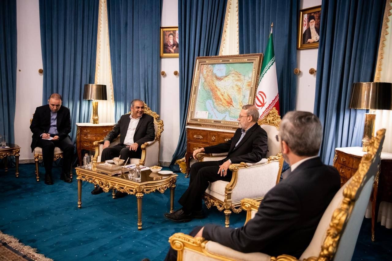 عکس/ دیدار و گفتگوی وزیر کشور پاکستان با علی لاریجانی