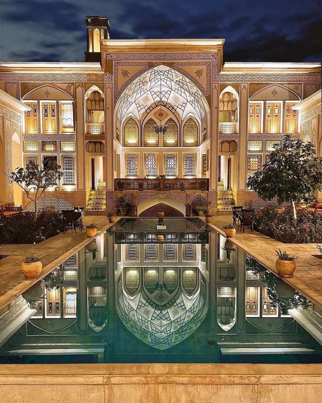 اقامتگاه تاریخی «مهینستان راهب» در کاشان