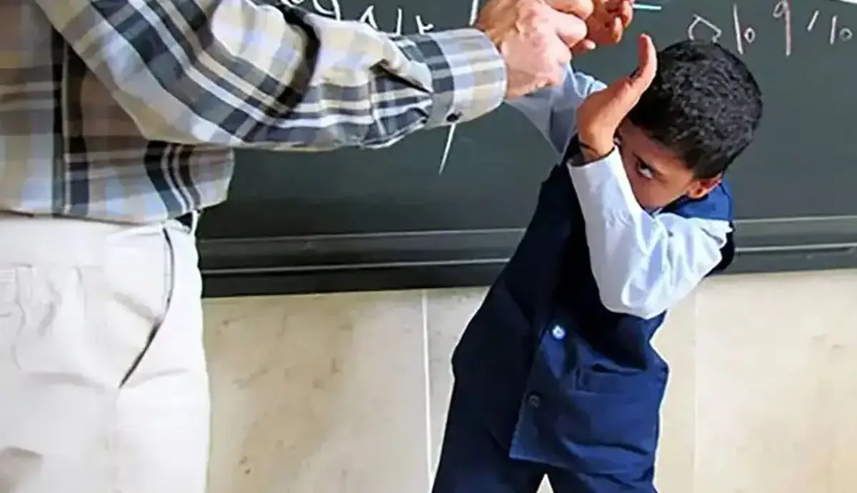 تنبیه بدنی، دانشآموز بوکانی را راهی بیمارستان کرد