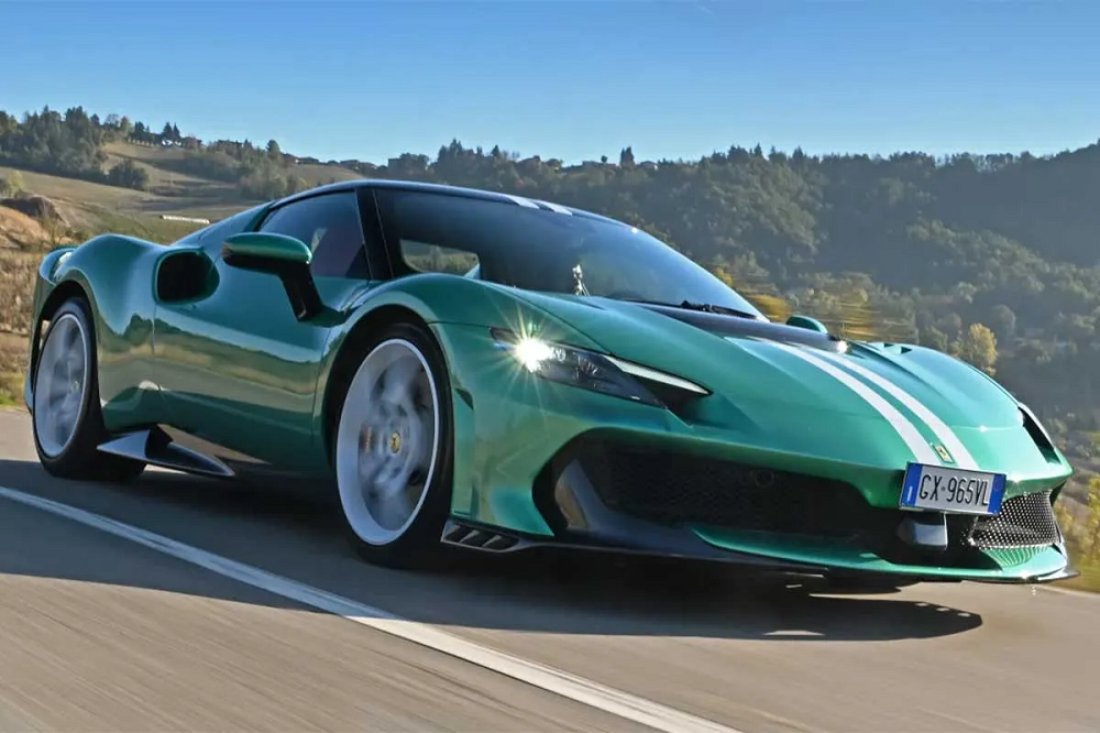 اولین رانندگی با فراری ۲۹۶ اسپشاله، معیار جدید دنیای سوپراسپرتها