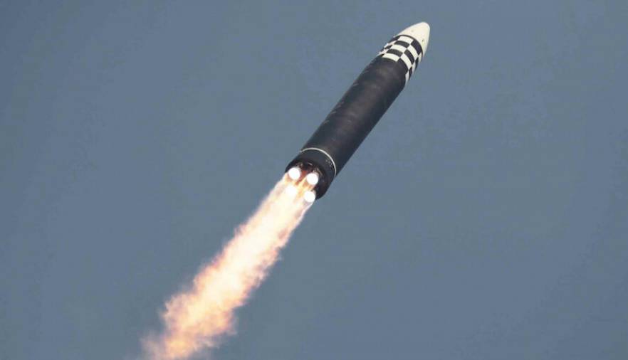 در آستانه سفر ترامپ به کره جنوبی، کره شمالی موشک کروز با قابلیت حمل کلاهک هسته‌ای آزمایش کرد