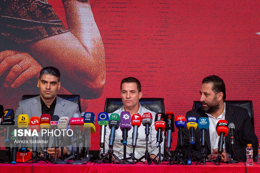 مراسم معارفه و امضای قرارداد سرمربی جدید تیم پرسپولیس