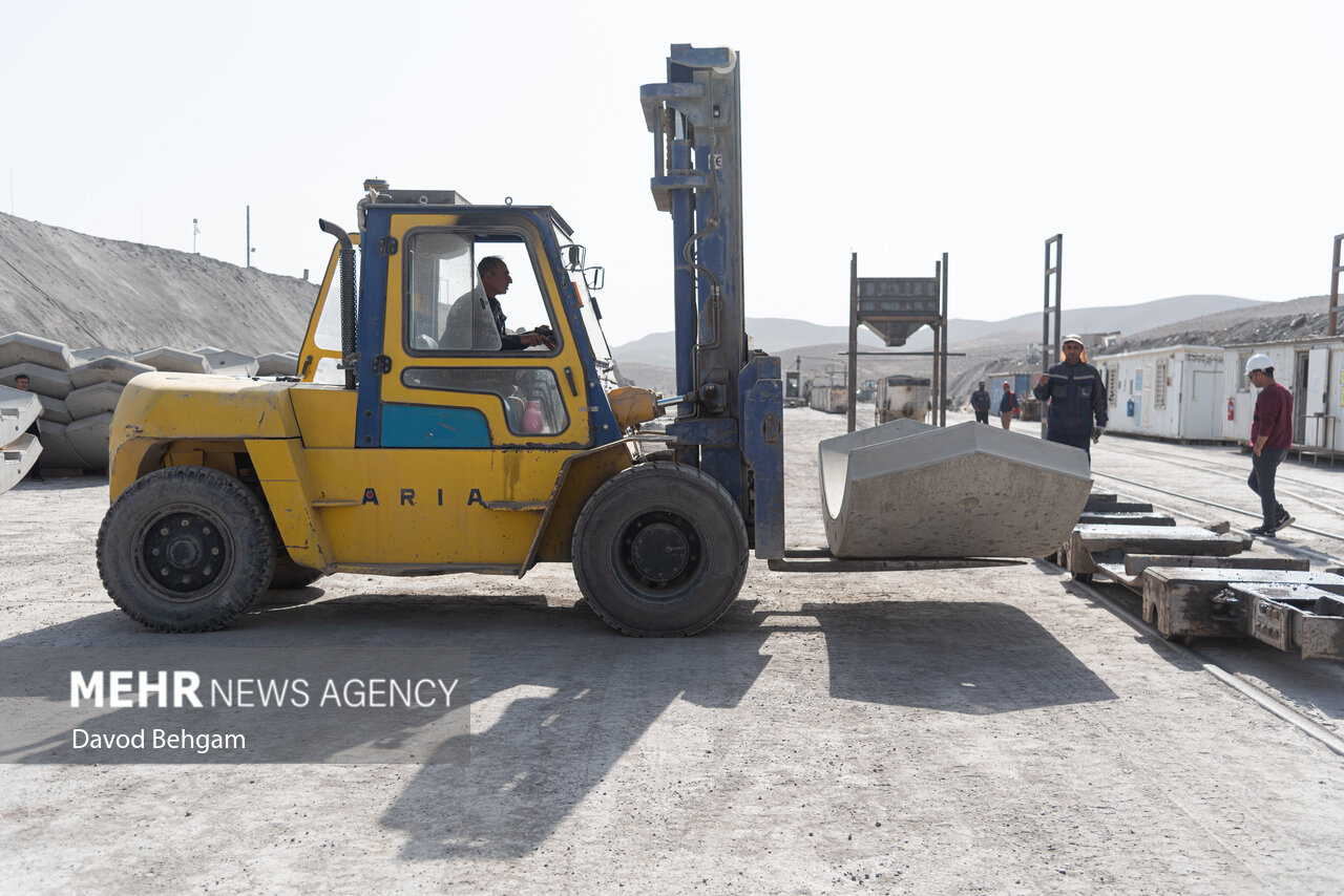 پروژه تونل در حال احداث انتقال آب هزارمسجد به مشهد