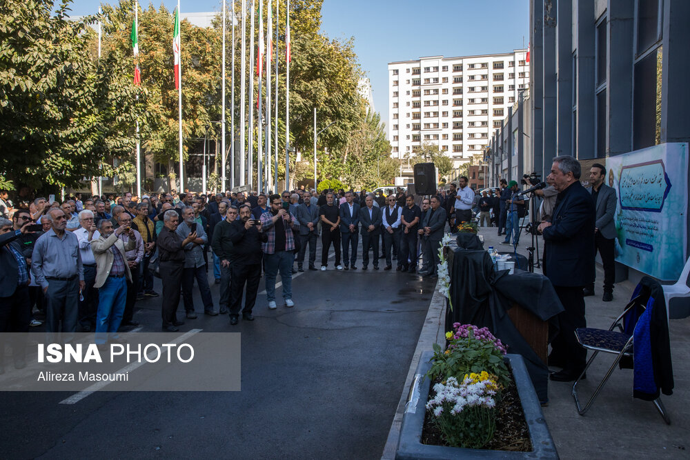 عکس/ مراسم تشییع پیکر «اکبر کارگرجم»