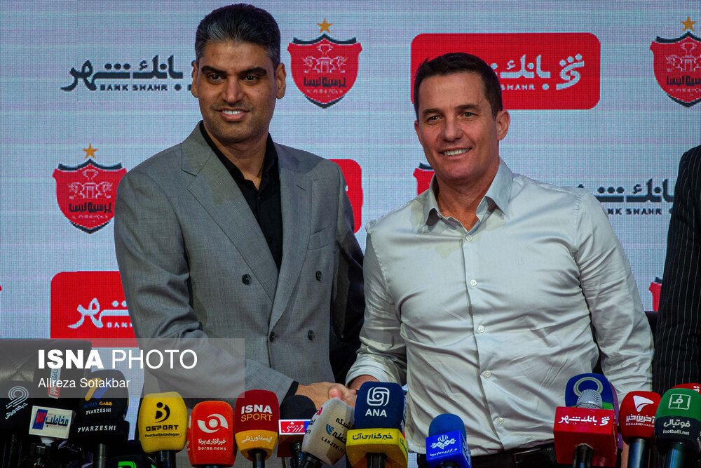 مراسم معارفه و امضای قرارداد سرمربی جدید تیم پرسپولیس