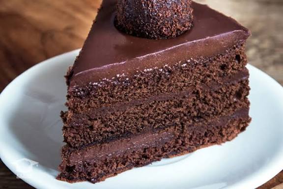 کیک شکلاتی نرم 