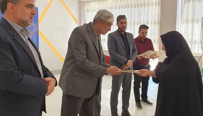 گرامیداشت مقام همسران جانبازان ۷۰ درصد در تویسرکان برگزار شد