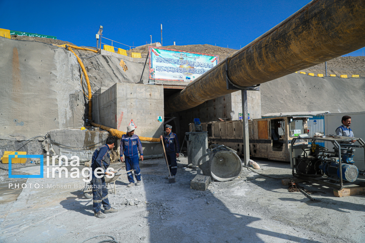 عکس/ اجرای طرح انتقال آب هزارمسجد به مشهد