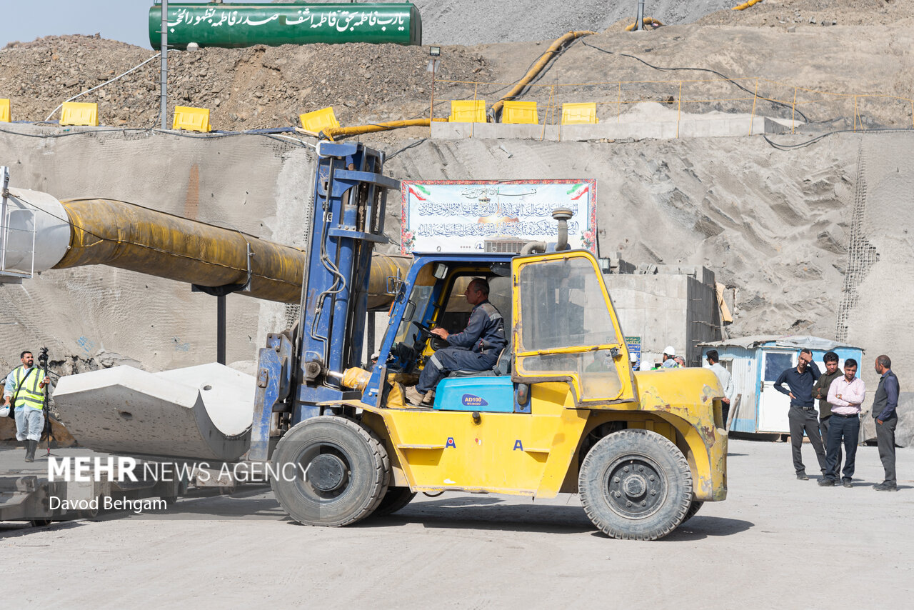 پروژه تونل در حال احداث انتقال آب هزارمسجد به مشهد