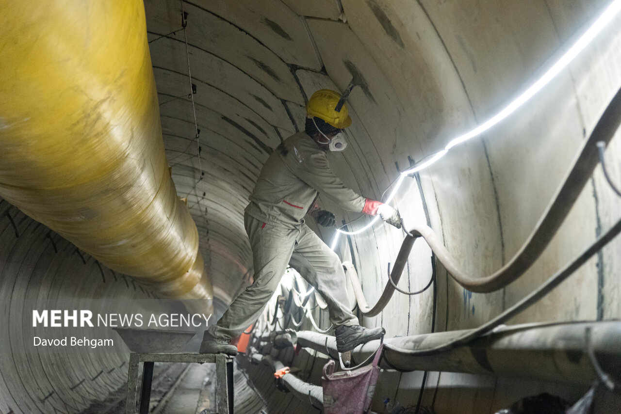 پروژه تونل در حال احداث انتقال آب هزارمسجد به مشهد