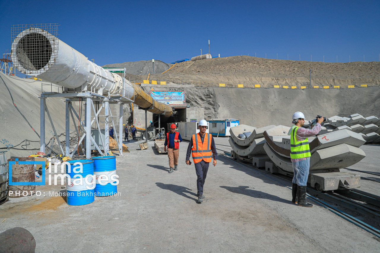 عکس/ اجرای طرح انتقال آب هزارمسجد به مشهد