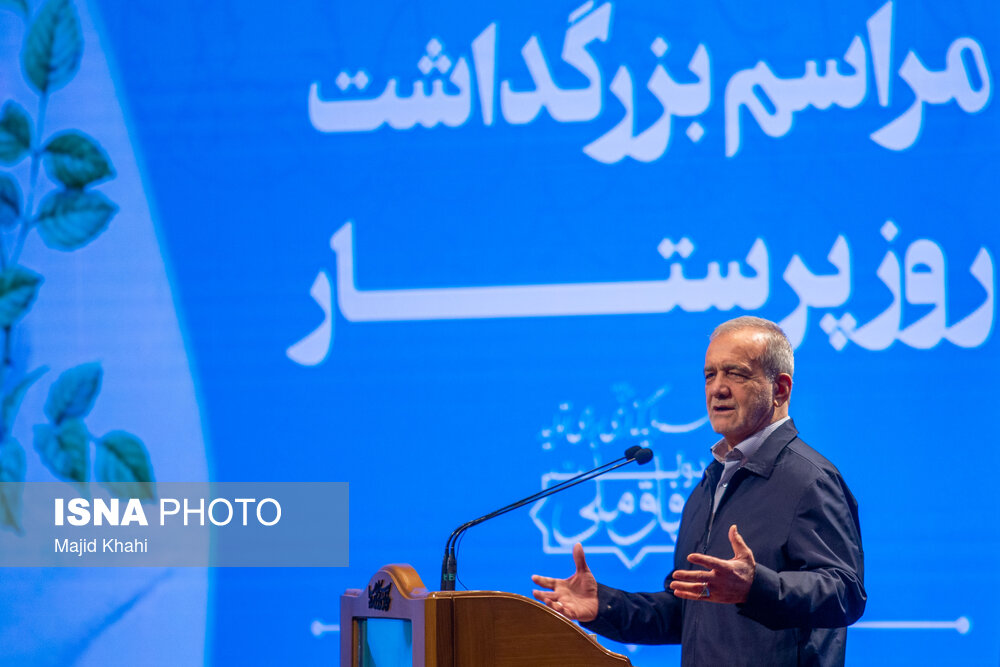 عکس/ مراسم بزرگداشت روز پرستار با حضور رئیس جمهور 