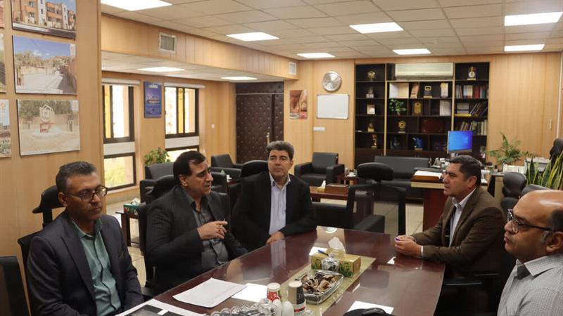 تمام توان خود را برای بازسازی سریع و ایمن مناطق زلزلهزده سپیدان به کار میگیریم