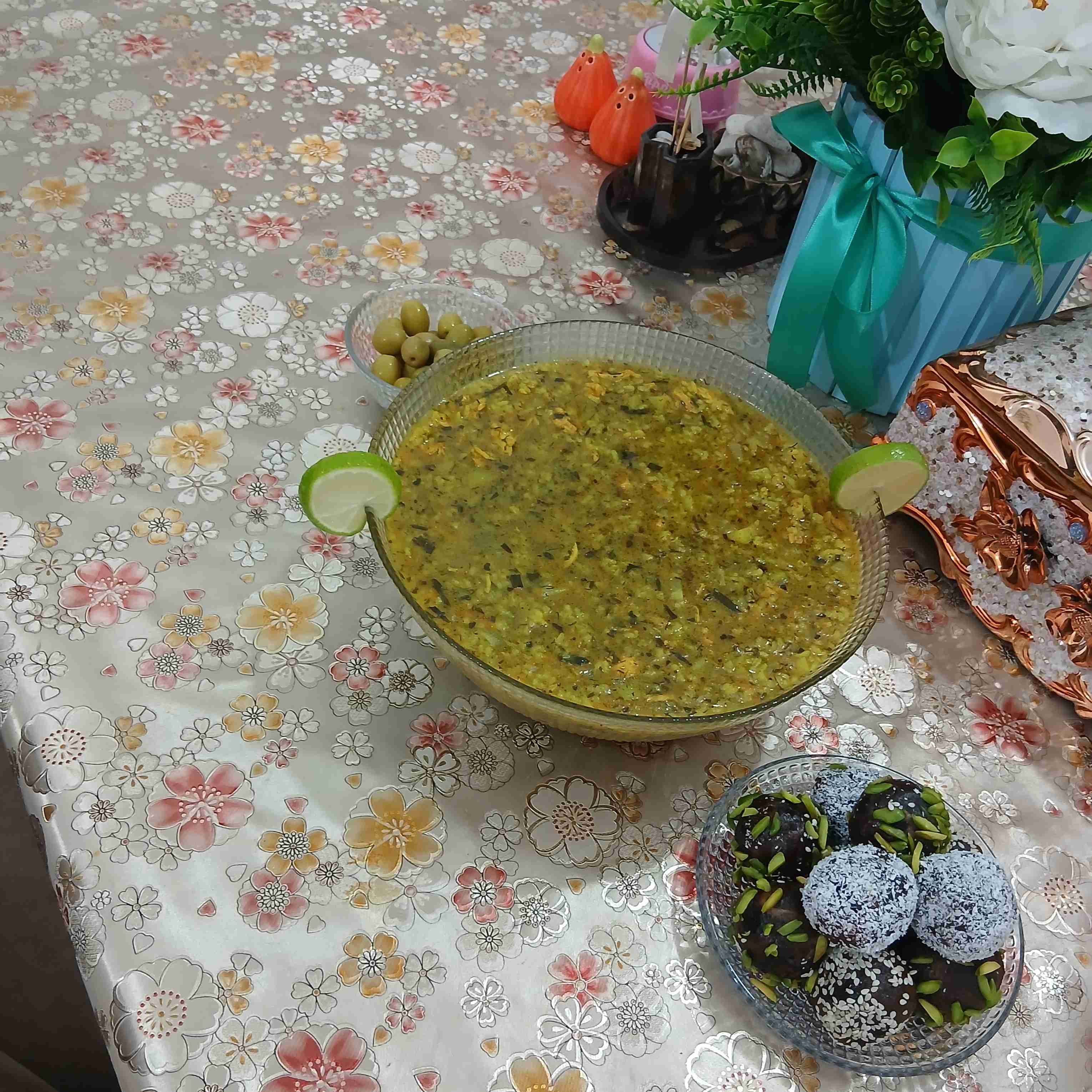 شام خوشمزه امشبمون شوربای مرغ، تقدیم نگاهتان 😘😘🍁🍀🌷صبورباش خدایه جایی دستت رومیگیره که فکرمیکردی دیگه نمیتونی ادامه بدی؛رفاقت باخدا،قشنگترین رفاقت دنیاست؛الهی شکرت که هستی🤲🤲🤲🤲🕊🕊🕊🕊🌺🌺🌺دست‌پخت خانم گل خونم💞💕🤍🫶😍🥰🫶