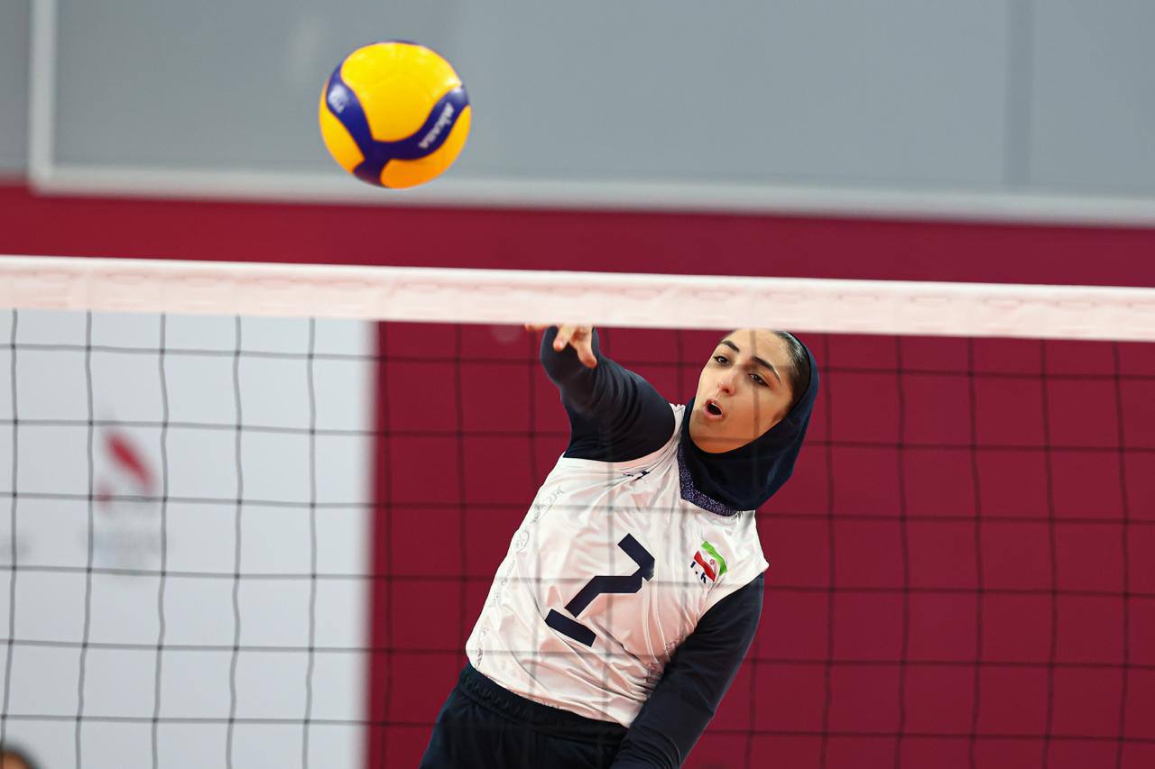  قهرمانی دختران والیبالیست ایران در بحرین