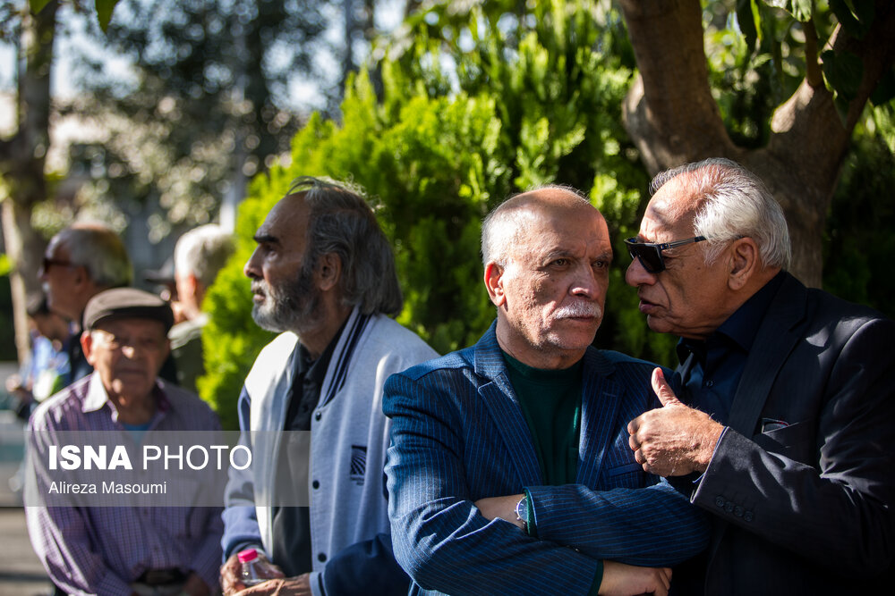 عکس/ مراسم تشییع پیکر «اکبر کارگرجم»