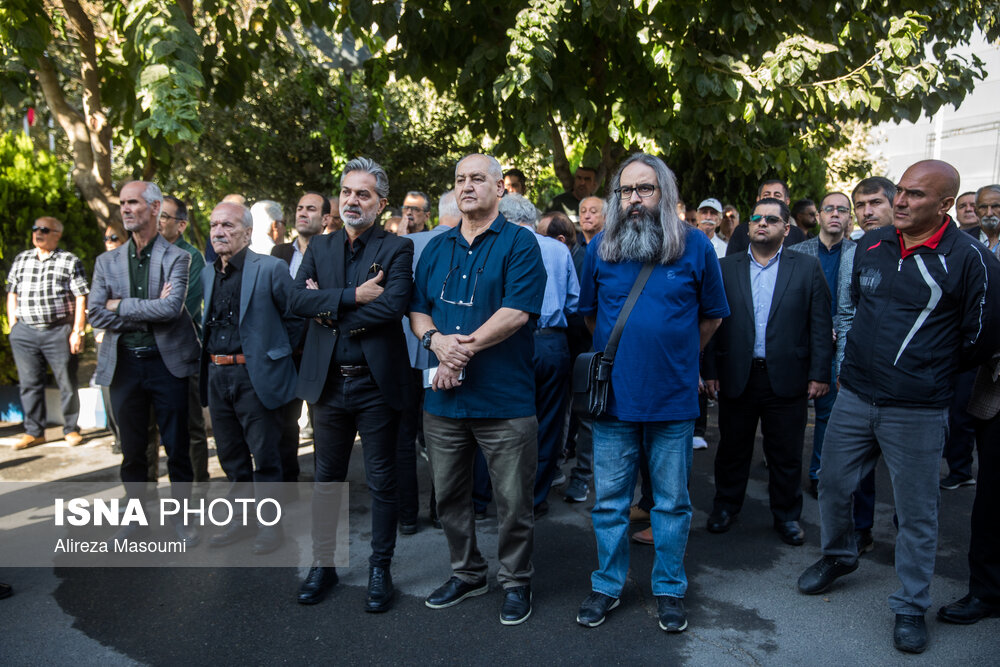 عکس/ مراسم تشییع پیکر «اکبر کارگرجم»