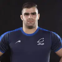  امین میرزازاده: برای حضورم در تیم کشتی استقلال صحبت‌هایی شده است