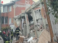 ریزش یک ساختمان مسکونی ۷ طبقه در ترکیه